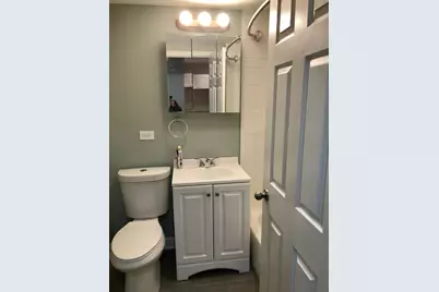 2643 W Estes Avenue #GB, Chicago, IL 60645 - Photo 8