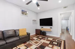 2915 N Dawson Ave, Chicago, IL 60618 - Photo 14