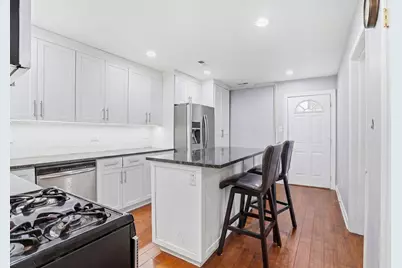 2915 N Dawson Avenue, Chicago, IL 60618 - Photo 16