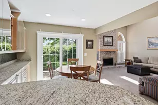 702 Clover Hill Ct, Elk Grove Village, IL 60007 - Photo 10