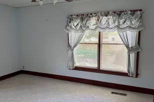 425 W Peru St, Princeton, IL 61356 - Photo 8