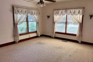 425 W Peru St, Princeton, IL 61356 - Photo 2