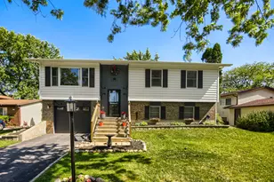 5257 Arquilla Dr, Richton Park, IL 60471 - Photo 2