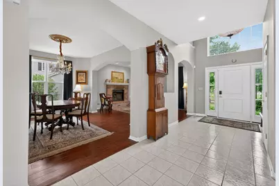2560 Mc Duffee Circle, North Aurora, IL 60542 - Photo 2
