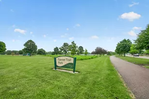 2560 Mc Duffee Cir, North Aurora, IL 60542 - Photo 30