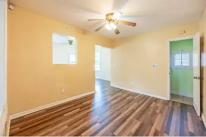 110 N Seminary Avenue, Woodstock, IL 60098 - Photo 4