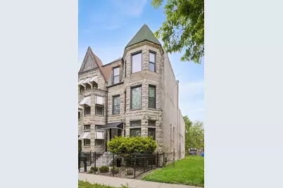 3633 S Giles Avenue, Chicago, IL 60653 - Photo 2