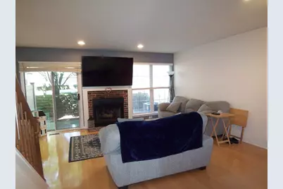 1069 Talbots Lane, Elk Grove Village, IL 60007 - Photo 6