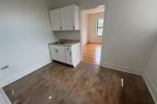 7351 N Damen Ave, Chicago, IL 60645 - Photo 16