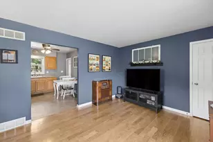 221 Koch Dr, Genoa, IL 60135 - Photo 6