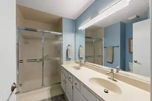 30W069 Penny Ln, Warrenville, IL 60555 - Photo 18