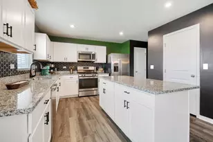 552 Dawns End, Hampshire, IL 60140 - Photo 10