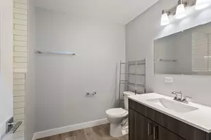 1531 W Howard Ave, Chicago, IL 60626 - Photo 8