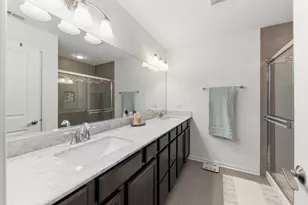 821 W Chase Ln, Palatine, IL 60067 - Photo 16
