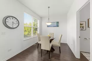 821 W Chase Ln, Palatine, IL 60067 - Photo 12