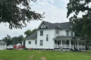 108 S Gray St, Sidell, IL 61876 - Photo 8