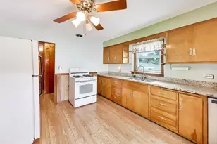 403 N Yale St, Villa Park, IL 60181 - Photo 8