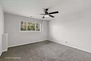2222 Daybreak Dr, Aurora, IL 60503 - Photo 10
