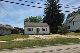 524 Amsterdam St, Woodstock, IL 60098 - Photo 1
