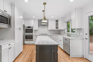 409 Brookside Dr, Wilmette, IL 60091 - Photo 6