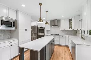 409 Brookside Dr, Wilmette, IL 60091 - Photo 8