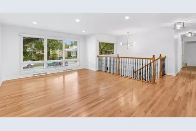 409 Brookside Drive, Wilmette, IL 60091 - Photo 4