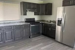 1801 215th Pl, Sauk Village, IL 60411 - Photo 6