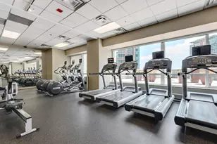 512 N McClurg Ct, Chicago, IL 60611 - Photo 22