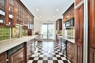 9558 Gross Point Rd, Skokie, IL 60076 - Photo 8