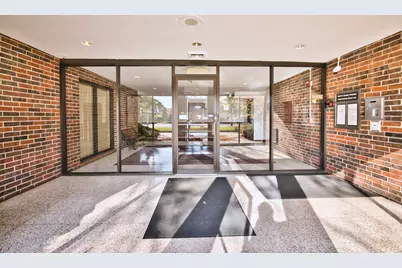 9558 Gross Point Road #201A, Skokie, IL 60076 - Photo 2