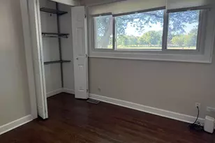 920 Royal Ct, Schaumburg, IL 60193 - Photo 10