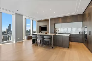 14 W Superior St, Chicago, IL 60654 - Photo 10