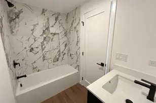 3710 N Kenmore Ave, Chicago, IL 60613 - Photo 10