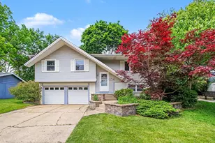 1714 Kingston Ln, Schaumburg, IL 60193 - Photo 1