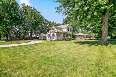 105 N Sixth Street, Ashkum, IL 60911 - Photo 2
