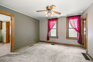 105 N 6th St, Ashkum, IL 60911 - Photo 8