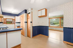 3815 Midway Dr, Island Lake, IL 60042 - Photo 6