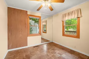 3815 Midway Dr, Island Lake, IL 60042 - Photo 10