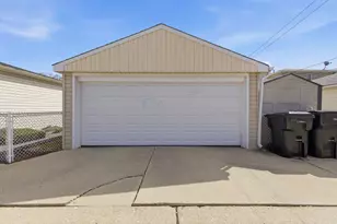 5836 S Mayfield Ave, Chicago, IL 60638 - Photo 36