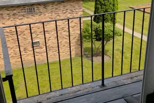 9 B E Dundee Quarter Dr, Palatine, IL 60074 - Photo 6