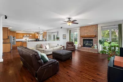 3332 Farmgate Drive, Naperville, IL 60564 - Photo 16