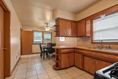 7307 S Damen Avenue, Chicago, IL 60636 - Photo 6