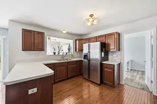 2513 Fox Meadow Dr, Crest Hill, IL 60403 - Photo 12
