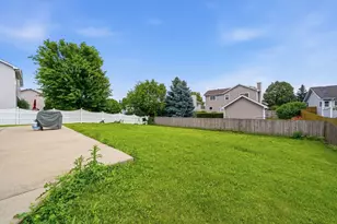 2513 Fox Meadow Dr, Crest Hill, IL 60403 - Photo 36