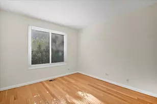 329 Grissom Ct, Hoffman Estates, IL 60169 - Photo 14