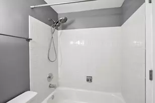 329 Grissom Ct, Hoffman Estates, IL 60169 - Photo 16