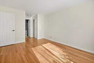 329 Grissom Ct, Hoffman Estates, IL 60169 - Photo 12