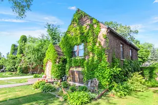 9615 Brandt Ave, Oak Lawn, IL 60453 - Photo 2