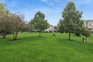 5721 Wildspring Dr, Lake in the Hills, IL 60156 - Photo 20