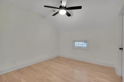 4036 W Warwick Avenue, Chicago, IL 60641 - Photo 30